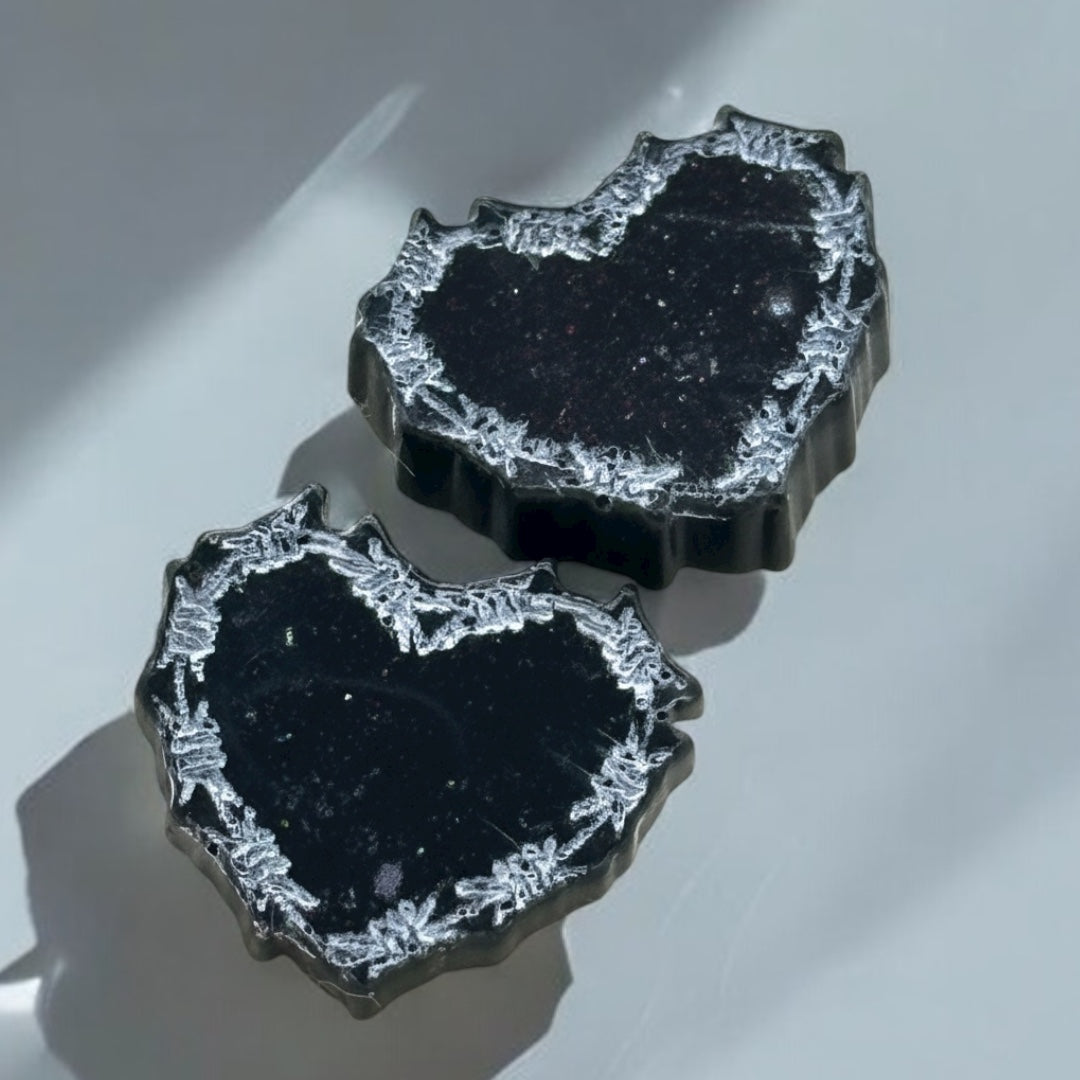Black and White Resin Barbed Wire Heart Studs